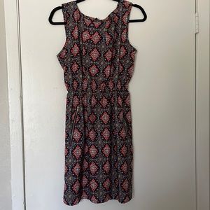 Dress with zipper pockets